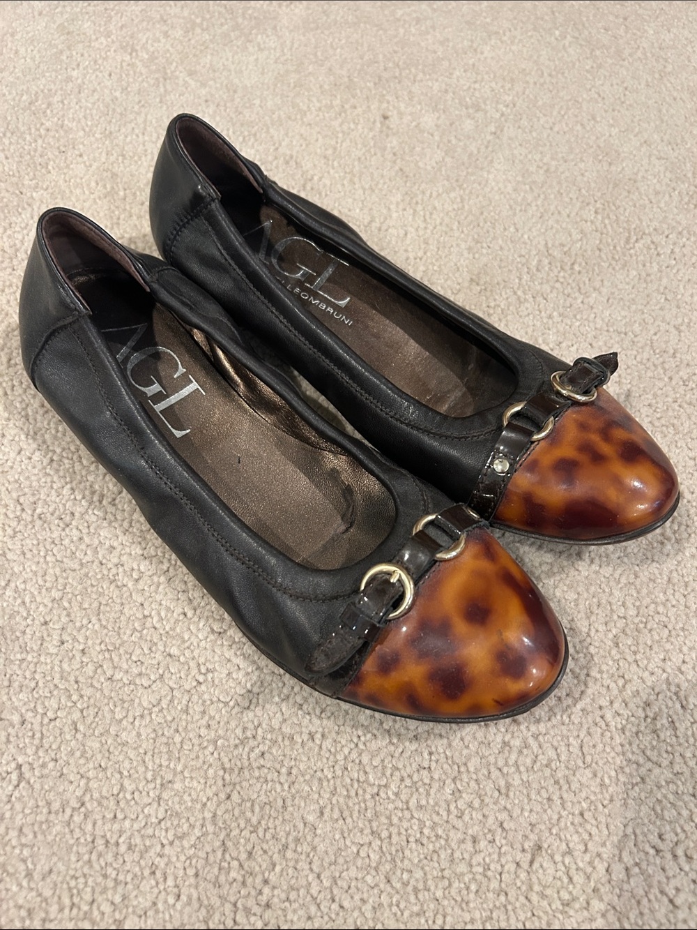 AGL Tortoise shell cap flats